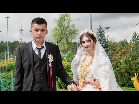Видео: Шамиль и Ванесса Екатеринбург 07 08 2024
