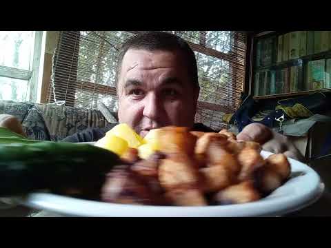 Видео: Обжор - жареное мясо с картошкой и огурцами