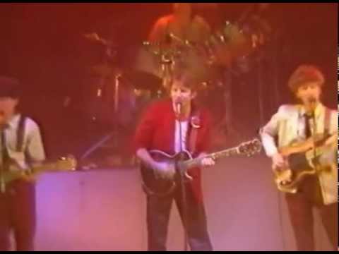 Видео: Группа «Зодчие» — Девочка в баре