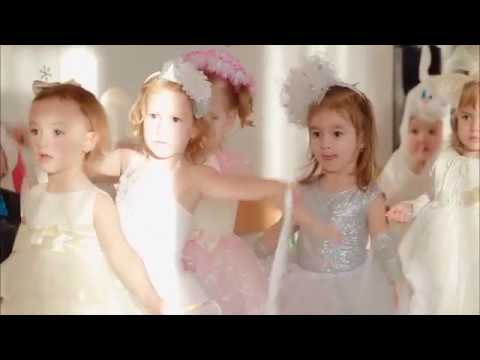 Видео: ТАНЕЦЬ СНІЖИНОК. ЯСЕЛЬКИ