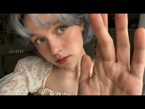 Видео: ꒰ асмр для сна ꒱  ~ звуки рта // движения рук // таппинг по блокнотикам ⋆.ೃ࿔*:･