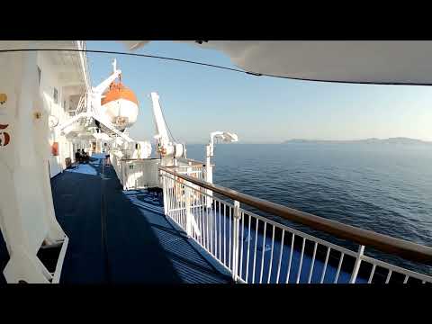 Видео: Круиз Мано Сапанут, июль 2024. Хайфа - Родос - Санторини. Прибытие на Санторини.