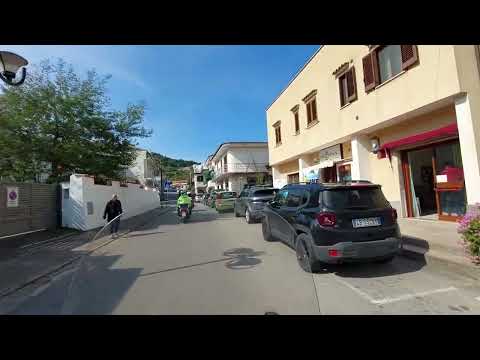 Видео: Местечко для отдыха на берегу Тирренского моря под названием Палинуро