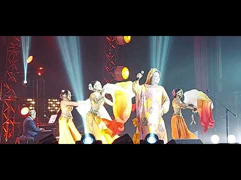 Видео: Азиза.  Aziza. Птица лесная... Стихи Азиза, композитор И.Матета