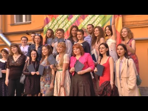 Видео: Выпускной Северо-Западного института печати 2015