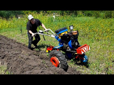 Видео: Мотоблок ДТЗ з Плугом │ Оранка Городу