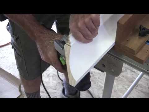 Видео: Установка карнизного молдинга: окантовка