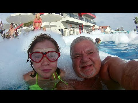 Видео: Отель Grand Kolibri Prestige ***** Чем кормили - развлекали.