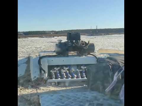 Видео: Переправа через реку Лена из Якутска в Нижний Бестях, на аэроботах и СВП. 28.10.2025