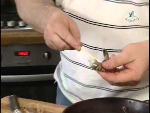 Видео: Мужская Еда - 2.1 - Шашлыки из креветок и овощи гриль