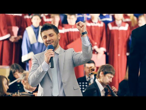 Видео: Андрей Жилиховский «Как Здорово» Крещенские Вечера 2013. Дирижер и композитор Евгений Желинский