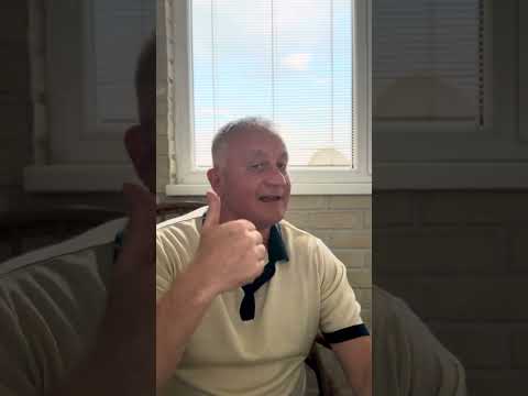 Видео: Моему парню 45+, как же я, такая молоденькая, в такие отношения вляпалась. Он же древний, он же ….