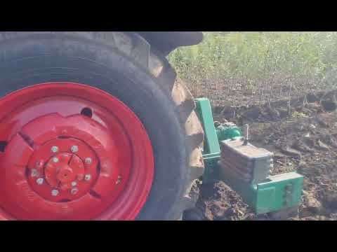 Видео: Выкопка саженцев вибро скобой,плуг для выкопки саженцев, выкопочный плуг. Собственное производство