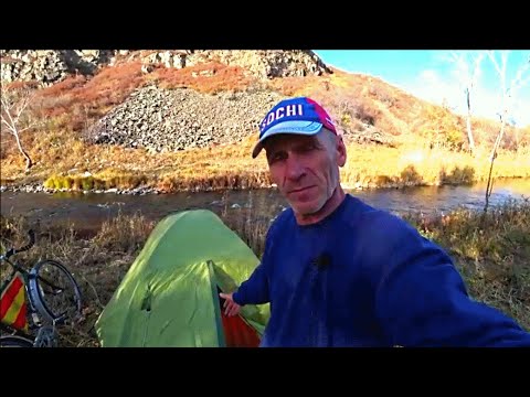 Видео: Уникальный походный, надувной коврик. Тест и отзыв с ночевкой.