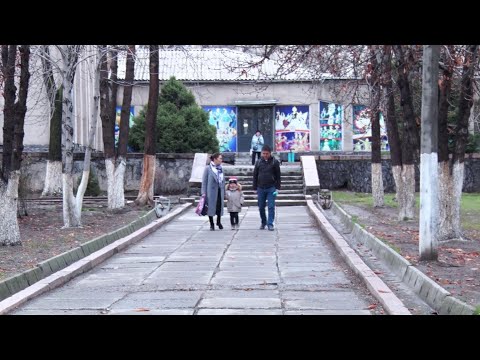 Видео: 4 жаштагы бөбөктү бала бакчада ким сабаган? / 10.03.22 / НТС