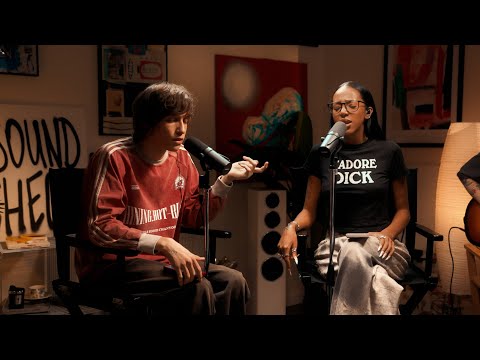 Видео: МАРТИН - ФОТКАЮ НА ГЛАЗА | COVER by ALISHA and МАРТИН