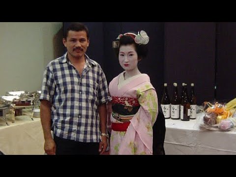 Видео: СЕГОДНЯ Я HELPER. Бабушка Симада. Курумайсу. Маругамэ удон. Вараби мочи. Лестница.