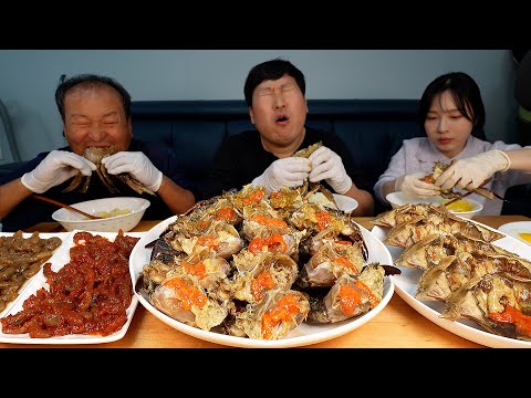 Видео: 🦀Маринованные крабы и маринованные креветки в соевом соусе - кулинарное шоу Мукбанг.