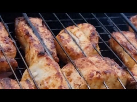Видео: Шашлык из сома....