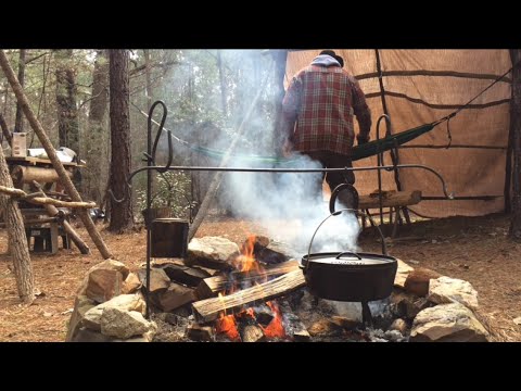 Видео: Походная кухня | Говяжье рагу в голландской печи | Чугунная среда