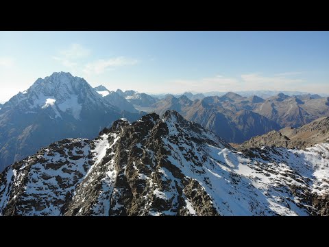 Видео: АРХЫЗ. Гора Надежда. Подъем и спуск, полет на квадрокоптере с видом на Софию и Эльбрус