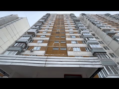 Видео: Обзор 17 этажного дома серии П-3 с старыми лифтами
