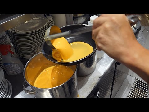 Видео: потрясающее мастерство, рисовый омлет в Японии!