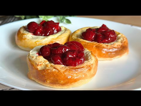 Видео: ✨ТВОРОЖНЫЕ ВАТРУШКИ с вишней | Больше не нужно жарить СЫРНИКИ