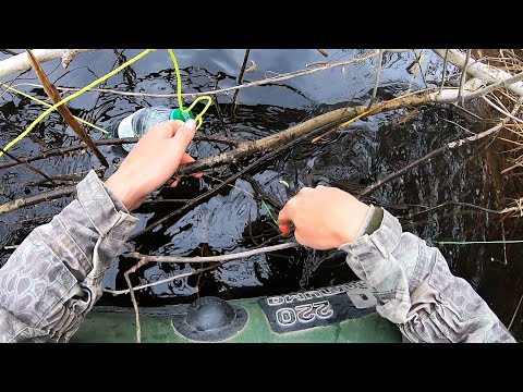 Видео: ПОСТАВИЛИ САМОДЕЛЬНЫЕ ЗАКИДУШКИ В ДРОВА! Первая весенняя рыбалка с ночевкой!