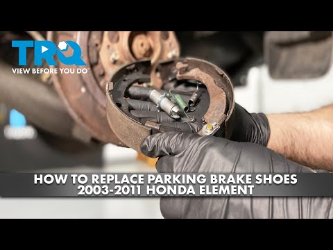 Видео: Как заменить колодки стояночного тормоза на Honda Element 2003-2011