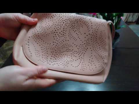 Видео: Стоит ли покупать сумки от компании AVON??? Обзор на мою коллекцию сумок.