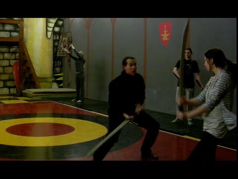 Видео: Прямые защиты, простые связки (longsword)