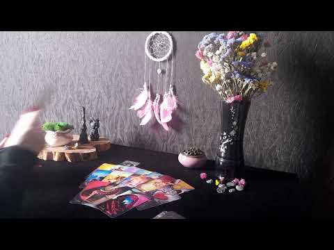 Видео: 4 Королевы: Кто о Вас Постоянно Думает?!.