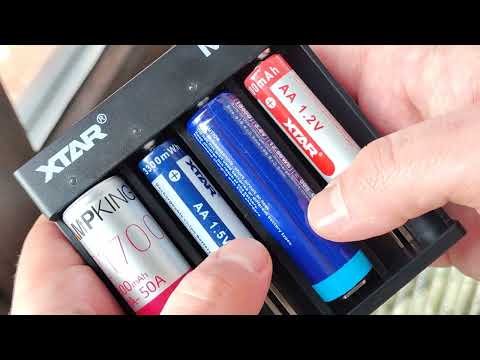 Видео: Обзор универсальной зарядки XTAR MX4 - 4 слота, питание через type-c и от ААА до 21700
