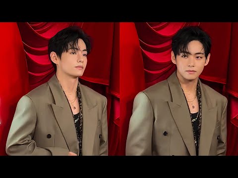 Видео: Минуту назад! Полное видео прибытия Тэхёна на мероприятие TIRTIR ошеломило всех