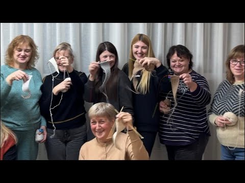 Видео: ВЯЗАЛЬНЫЙ бранч -вяжем шарм Софи от PetiteKnit, что связала за неделю, на каком этапе свитер Печворк