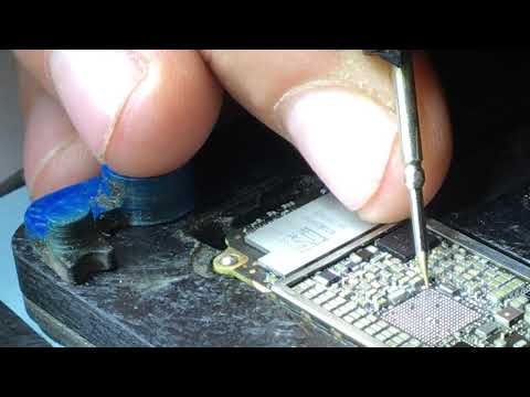 Видео: iPhone 7+ не включается