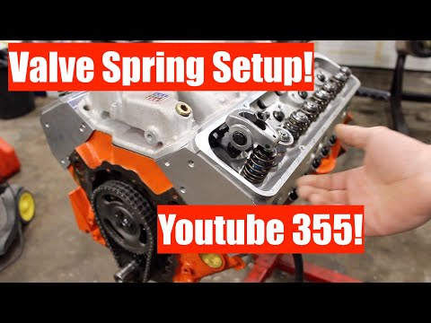 Видео: Настройка пружины клапана для головок DNA (YouTube 355 SBC!)
