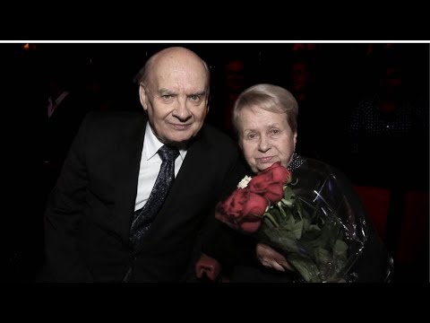 Видео: Создали десятки хитов но за 67 лет брака не стали родителями История любви Пахмутовой и Добронравова