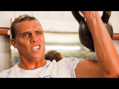 Видео: КАК МЫ ТРЕНИРУЕМСЯ ДЛЯ СЕРФИНГА | Программа тренировок по функциональному фитнесу