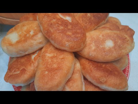 Видео: Жареные пирожки с картошкой. Заварное дрожжевое тесто на кипятке для пирожков.