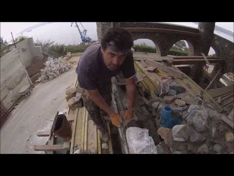 Видео: По двум ниткам как по двум ноткам (важный прием при кладке камня)