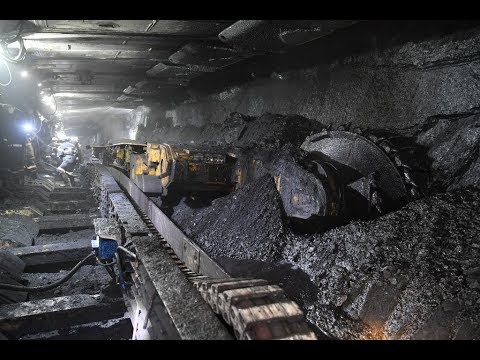 Видео: На шахте "Денисовская" установлен очистной механизированный комплекс польской фирмы «FAMUR»