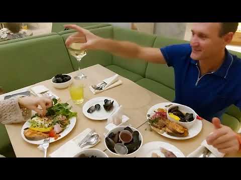 Видео: Питание в отеле Mövenpick Resort & SPA Анапа. Празднуем день рождения в отеле.