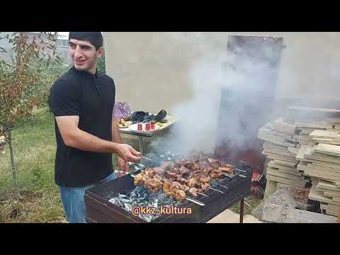 Видео: Жених и невеста готовят шашлык и хинкал для родственников!!!