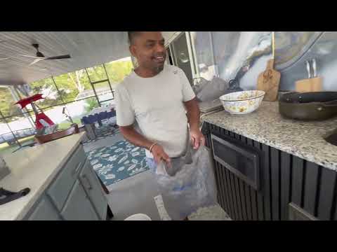 Видео: 🇬🇾 🦐 НЕВЕРОЯТНОЕ СРАВНЕНИЕ С ДИКОЙ КРЕВЕТКОЙ, ВЫЛОВЛЕННОЙ ВО ФЛОРИДЕ 🍤