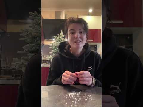 Видео: Распаковка новогодней заснеженной ели. НОВАЯ ЕЛКА. Психолог София Мажар болталка про новый год 