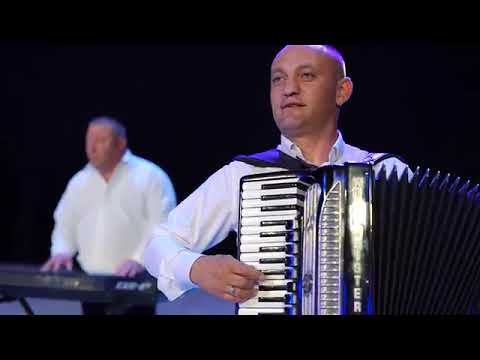 Видео: Крымскотатарский  ансамбль "Айсар". Салгъыр бою.