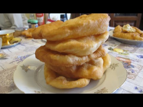 Видео: Frittelle Най - вкусните, пухкави и лесни мекици, разбъркваш вечерта и пържиш на другия ден.