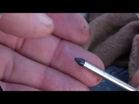 Видео: Смажьте U-образные шарниры с помощью игольчатого наконечника